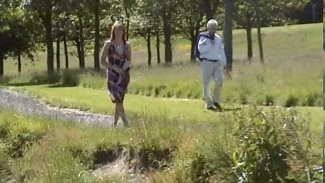 اللعنة افلام اجنبية مترجم سكس فتاة مع أسلاك التوصيل المصنوعة